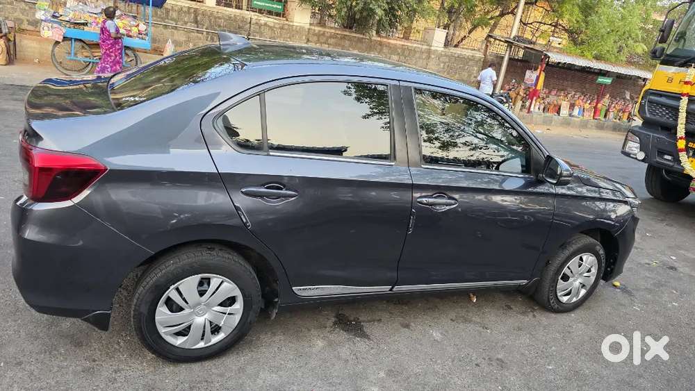 Honda Amaze 2023 Petrol 87500 Km Driven
