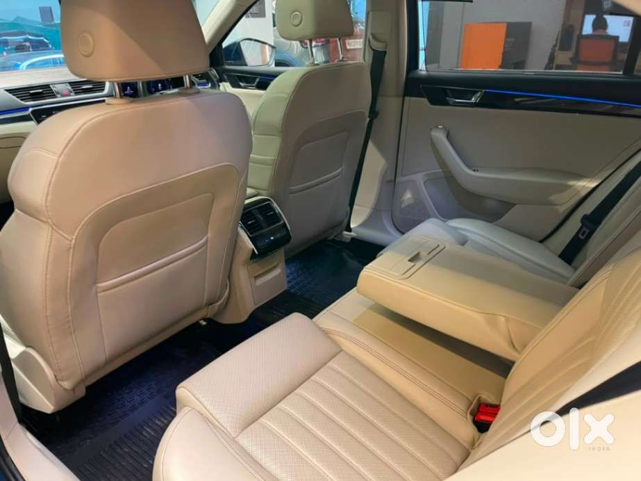 Skoda Superb 2.0 Tsi At L&k, 2022, Petrol