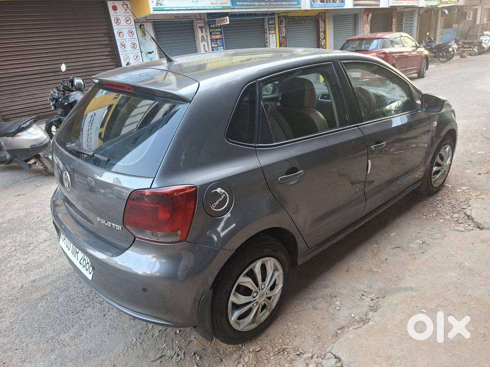 Volkswagen Polo Petrol Highline 1.6L, 2012, Diesel