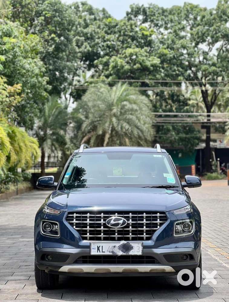 Hyundai Venue 2019 Diesel 990000 Km Driven