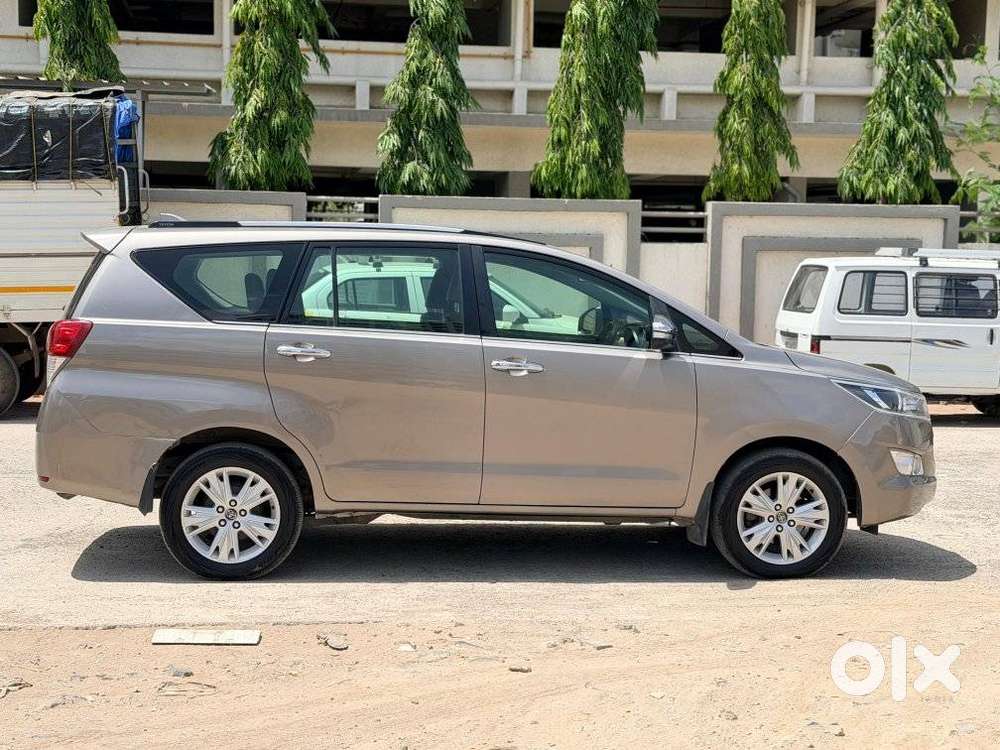 Toyota Innova Crysta 2.8z Automatic, 2016, Diesel