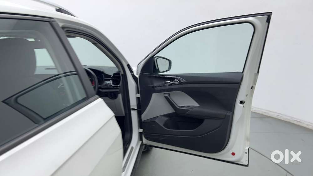 Skoda Kushaq 1.0 Tsi Ambition At, 2023, Petrol