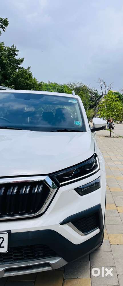 Skoda Kushaq 1.0 Tsi Style At (6 Airbags), 2023, Petrol