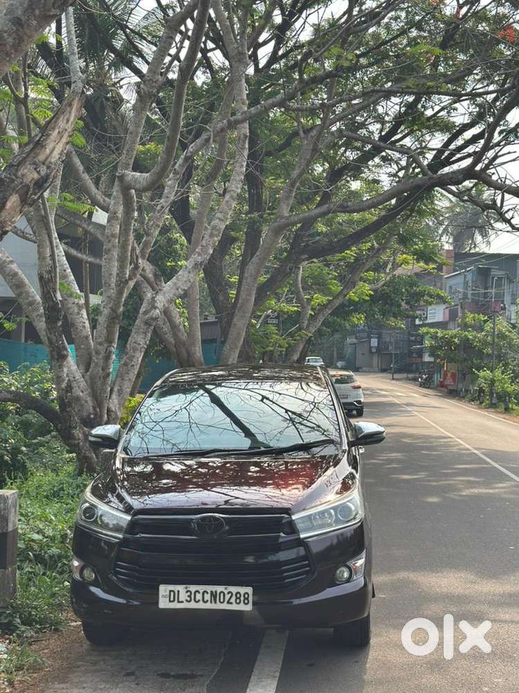 Toyota Innova Crysta 2017 Diesel Well Maintained