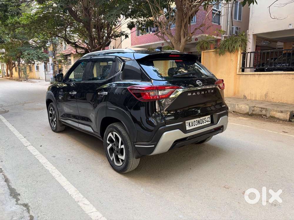 Nissan Magnite 1.0 Xv Turbo Cvt, 2023, Petrol
