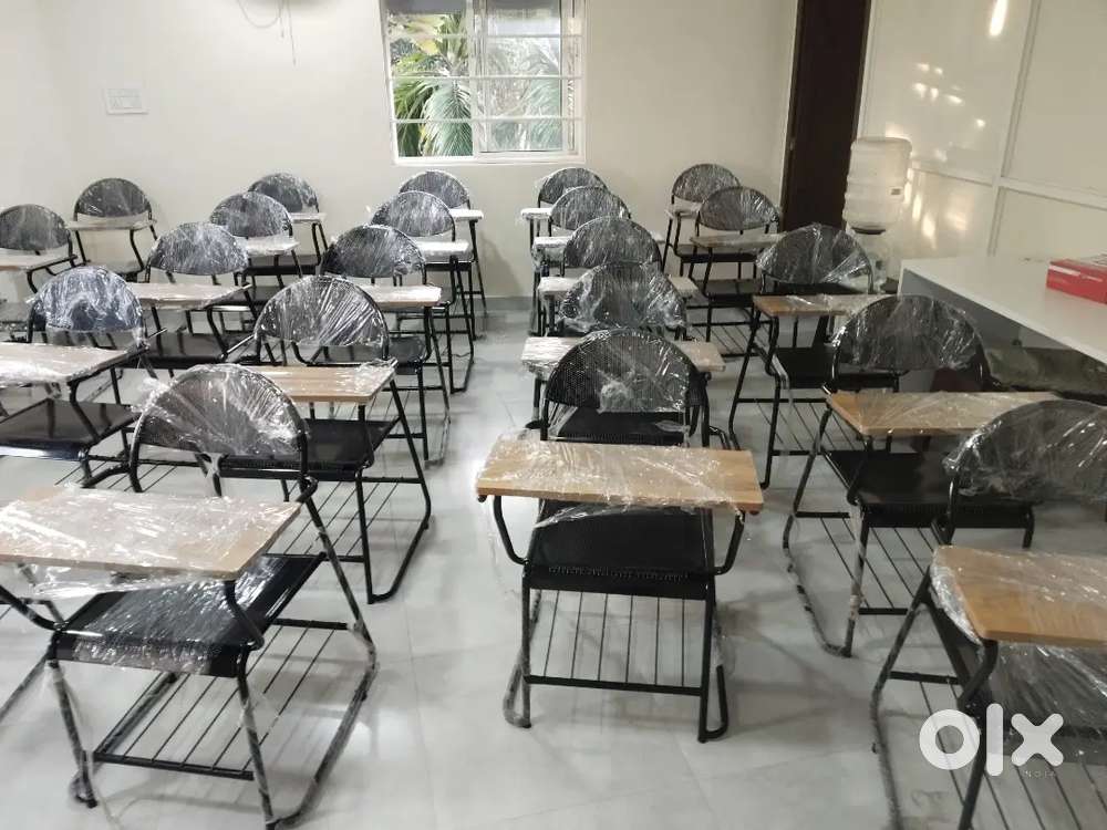 Writing pad chair