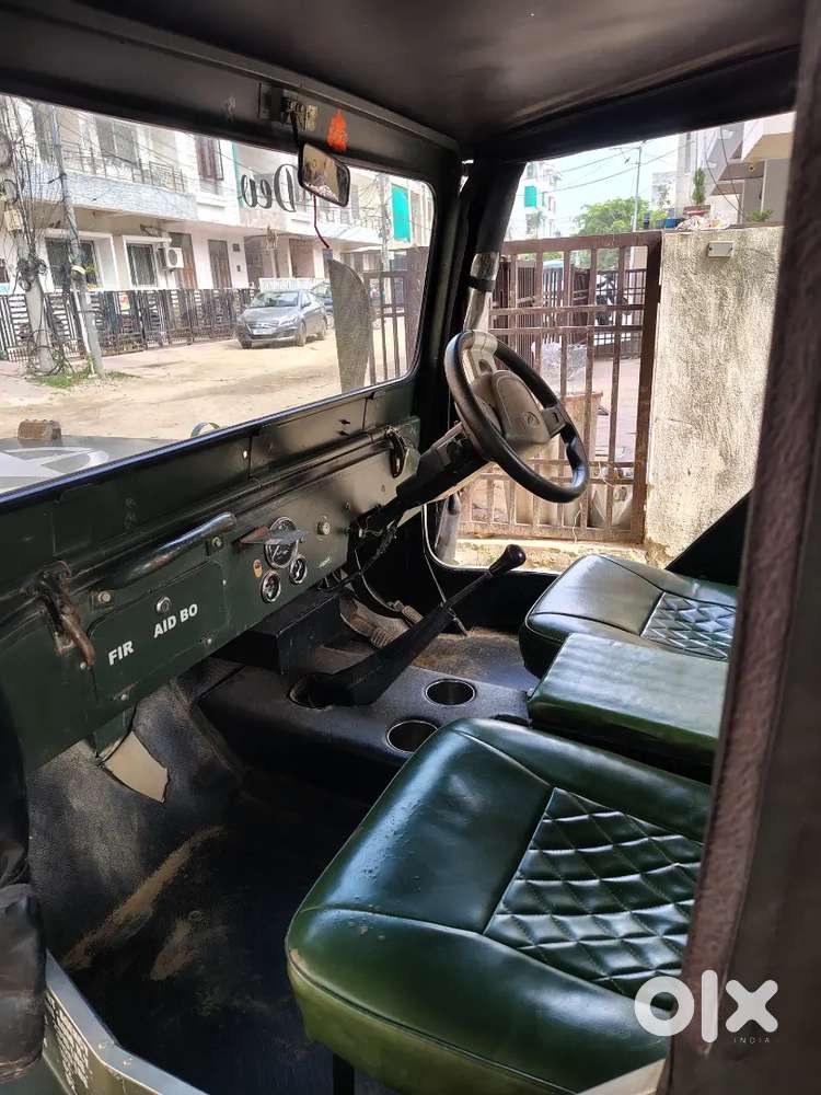 Mahindra Jeep Commander 750 1987