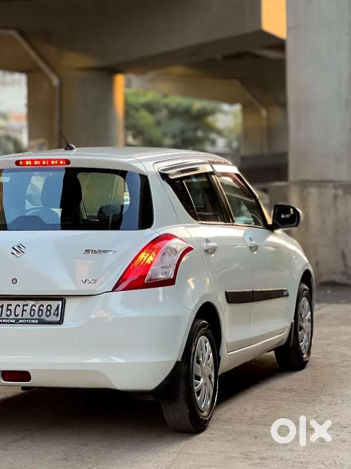 Maruti Suzuki Swift Vxi, 2016, Petrol