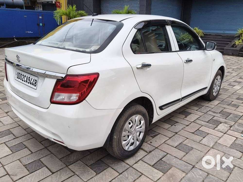 Maruti Suzuki Swift Dzire 1.3 Lxi, 2022, Petrol