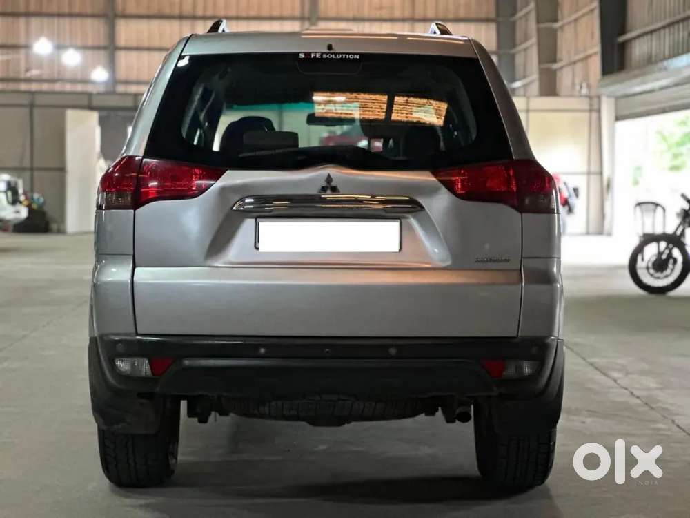 Mitsubishi Pajero Sport 2016 Diesel 100000 Km Driven