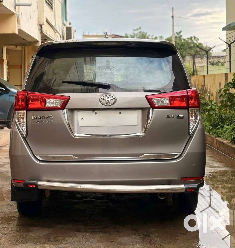 Toyota Innova Crysta 2.4 G Mt, 2022, Diesel