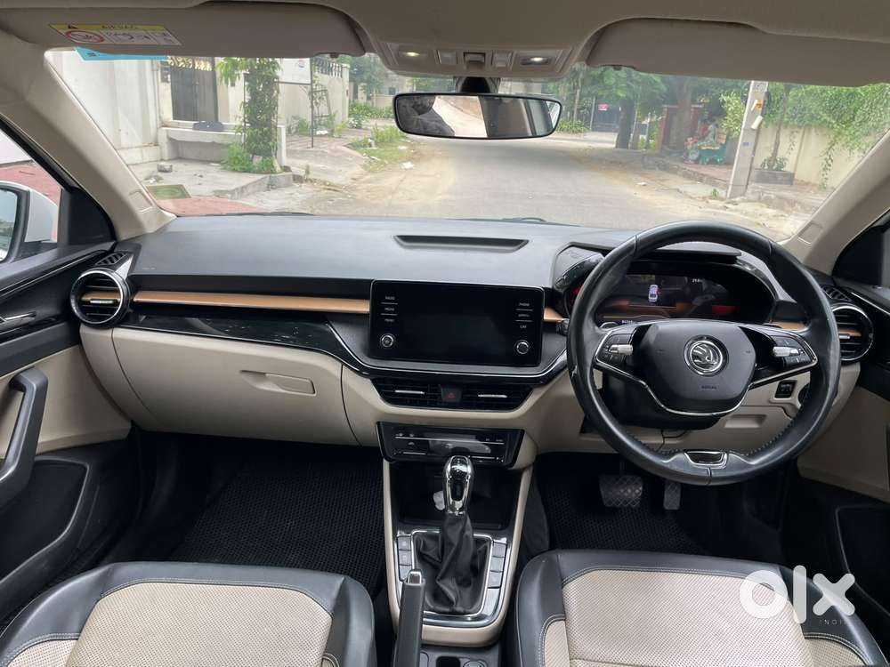 Skoda Slavia Sportline 1.0l Tsi Mt, 2022, Petrol