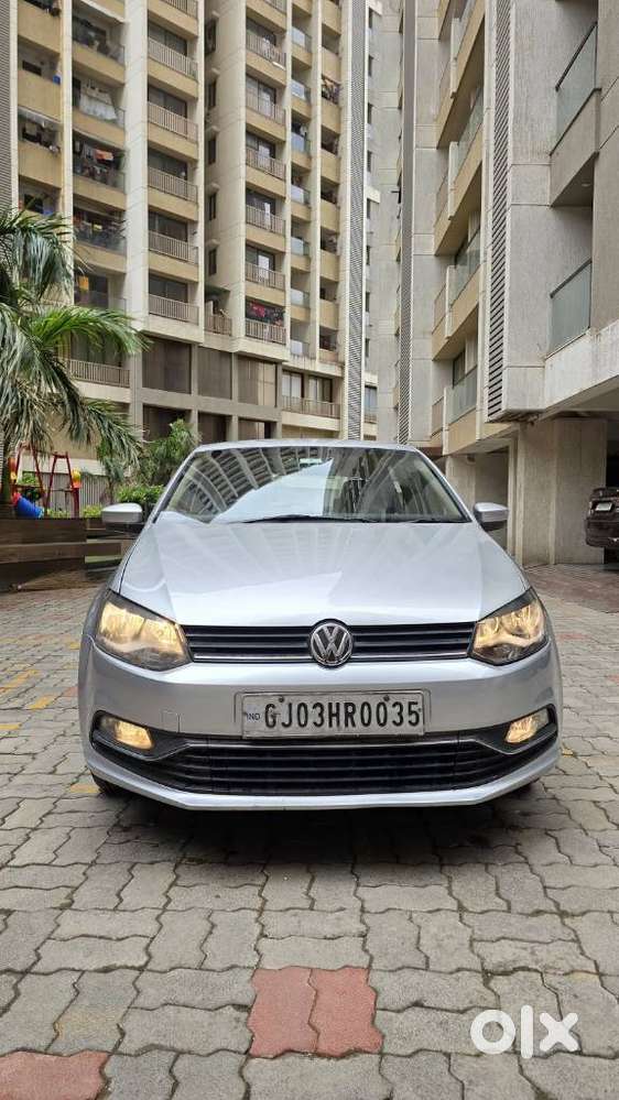 Volkswagen Polo Petrol Highline 1.6l, 2015, Diesel