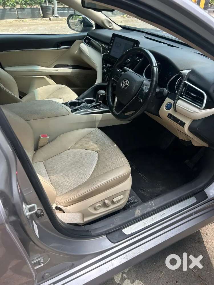 Toyota Camry Hybrid 2022 Model