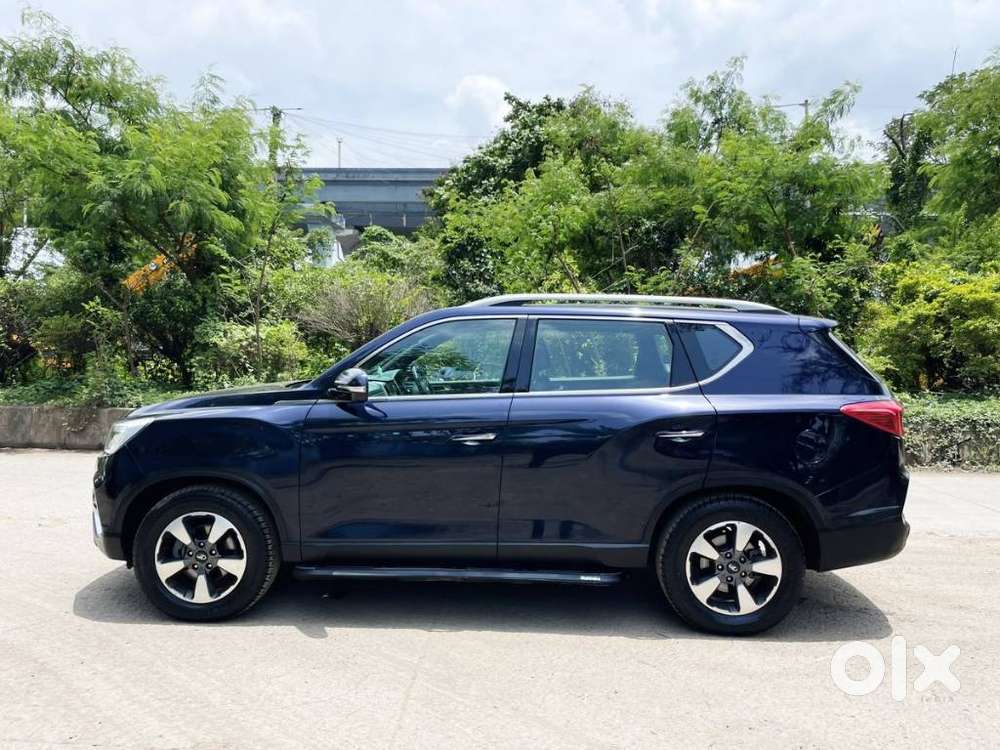 Mahindra Alturas G4 4wd At, 2019