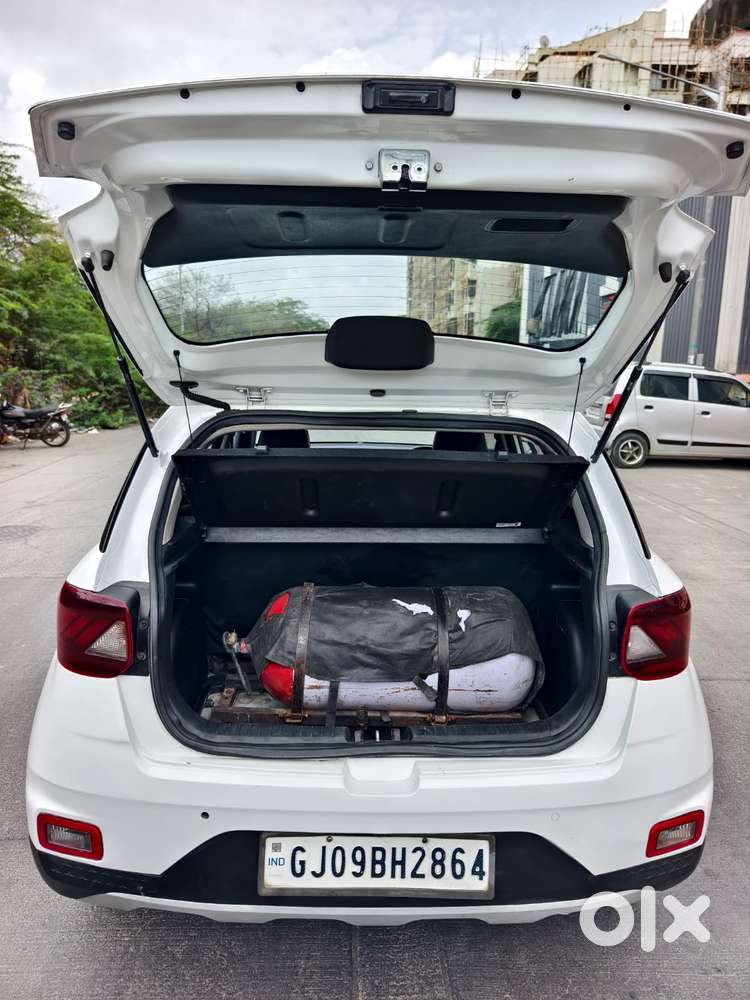 Hyundai Venue S Plus Mt 1.2 Kappa, 2020, Cng & Hybrids