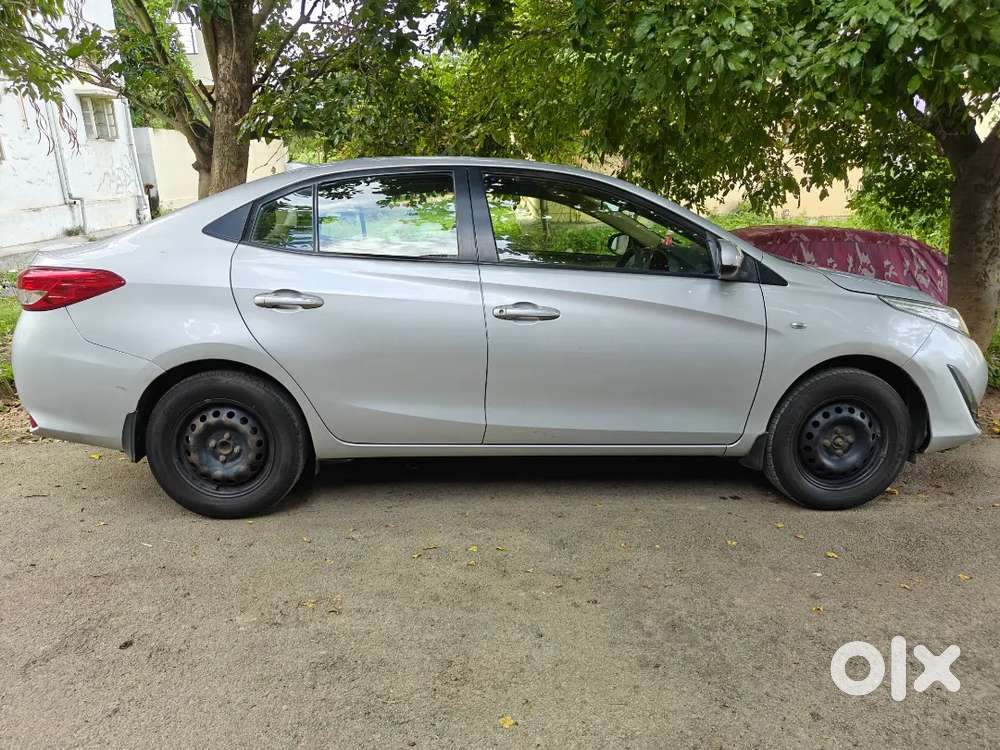 Toyota Yaris Petrol& Cng 2019