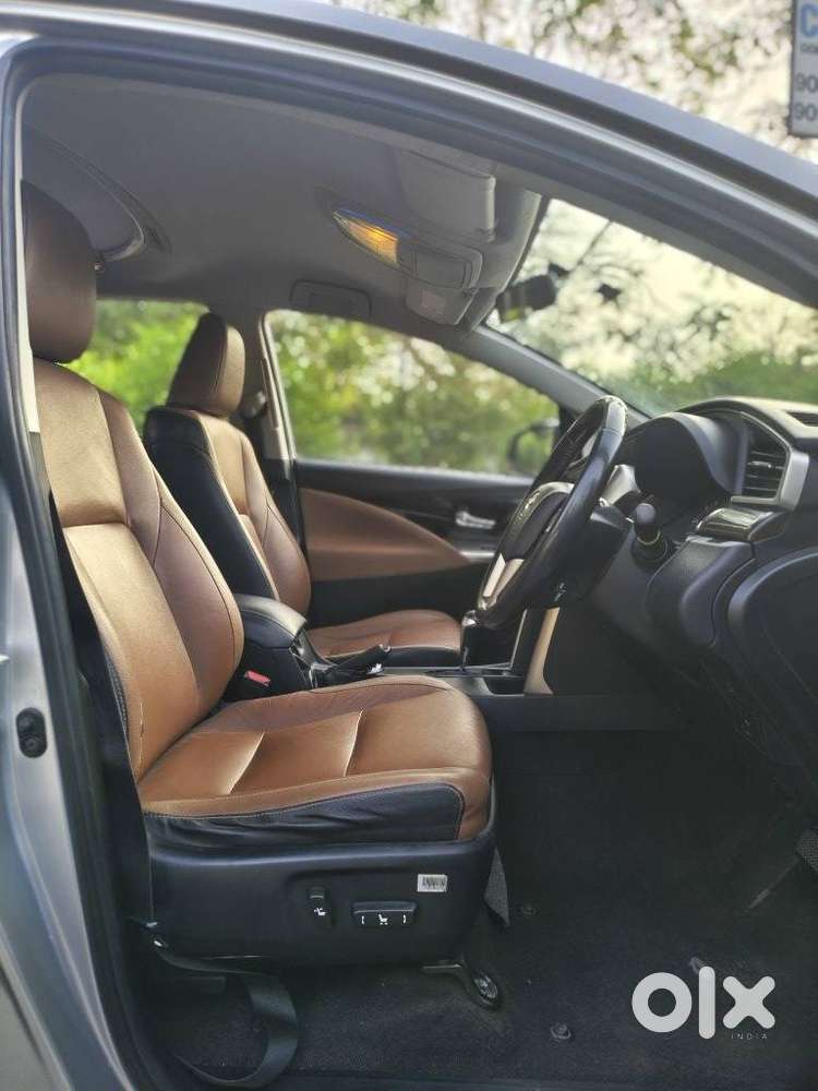 Toyota Innova Crysta 2.8z Automatic, 2016, Diesel
