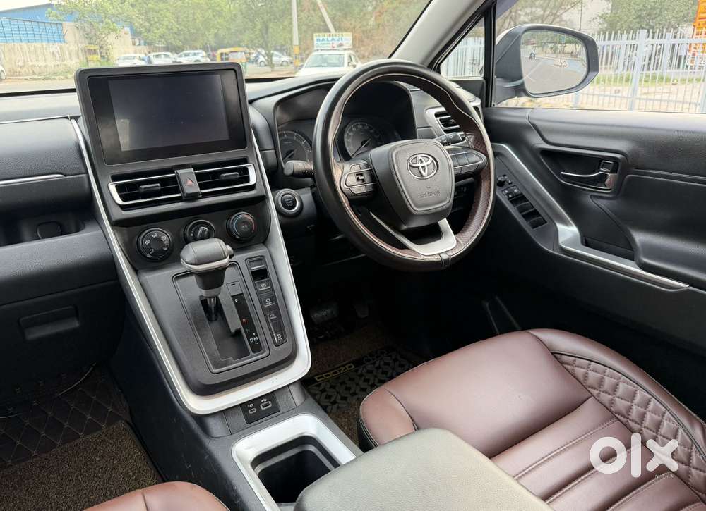 Toyota Innova Hycross 2.0 Gx 7 Str, 2025, Petrol