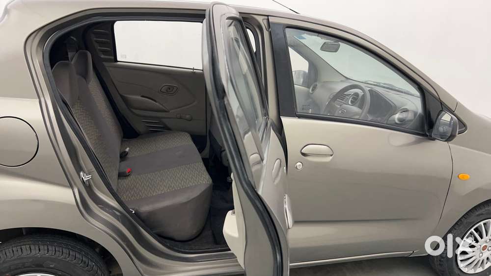 Datsun Redigo T Option, 2016, Petrol