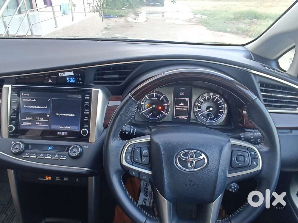Toyota Innova 2.4 V