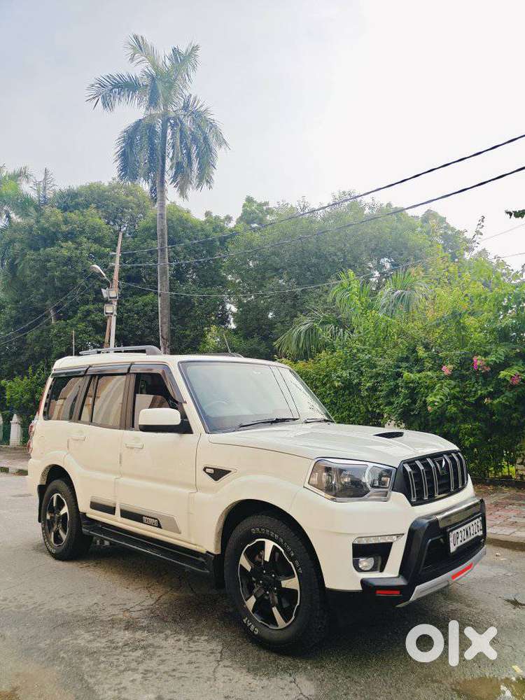 Mahindra Scorpio Classic 2.2 S 11 Mt 7 Str, 2023, Diesel