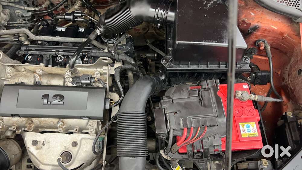 Volkswagen Polo Petrol Highline 1.2l, 2015, Petrol