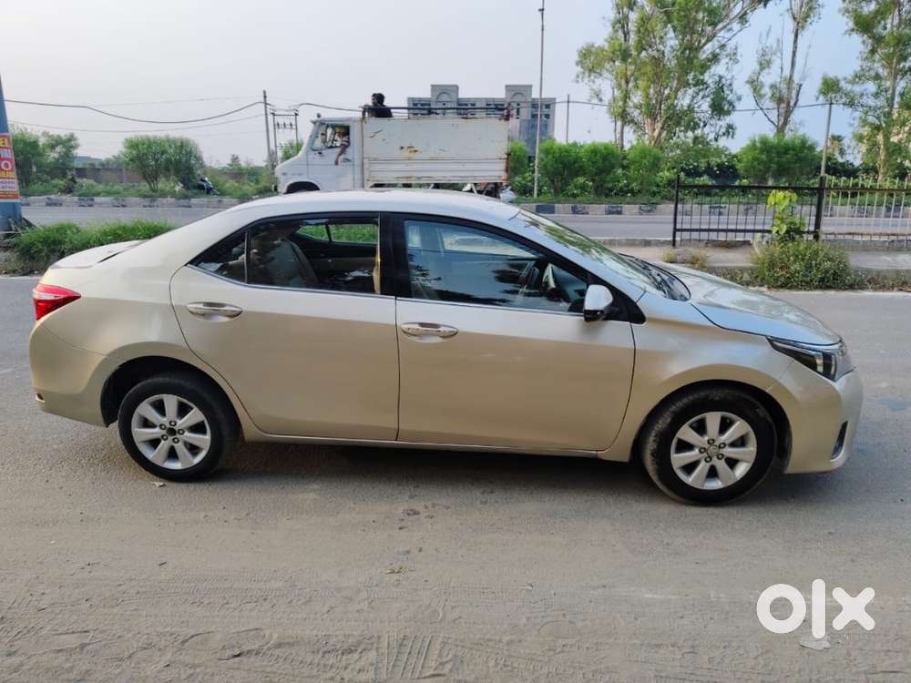 Toyota Corolla Altis 2016