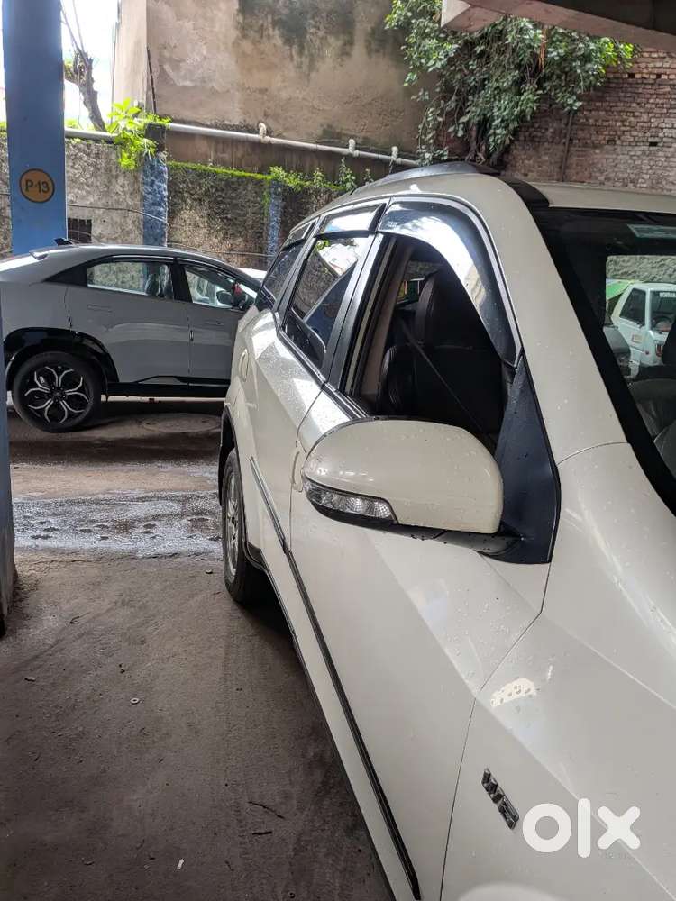 Mahindra Xuv500 Diesel 2012 Car