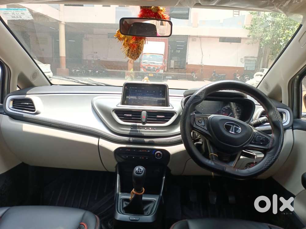 Tata Altroz 1.2 Xt, 2024, Petrol