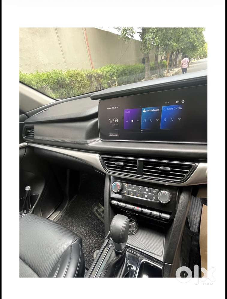Xuv 700 Ax5 Petrol Automatic