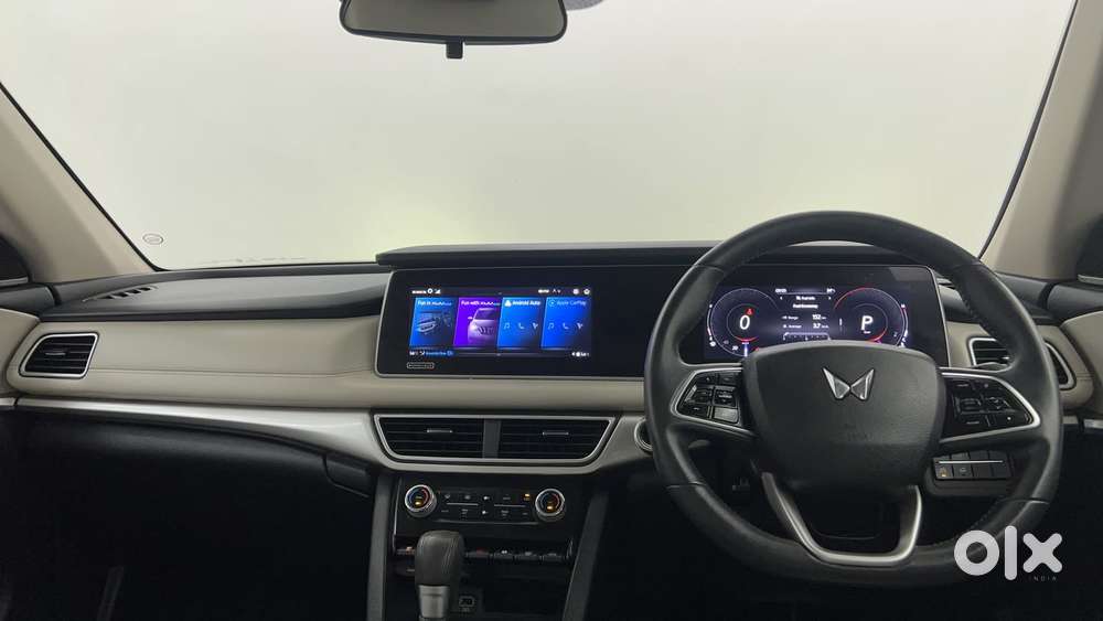 Mahindra Xuv700 2.2 Ax 7 Diesel At Luxury Pack Str, 2022, Diesel