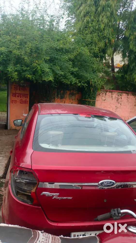 Ford Aspire Titanium Blu 2017