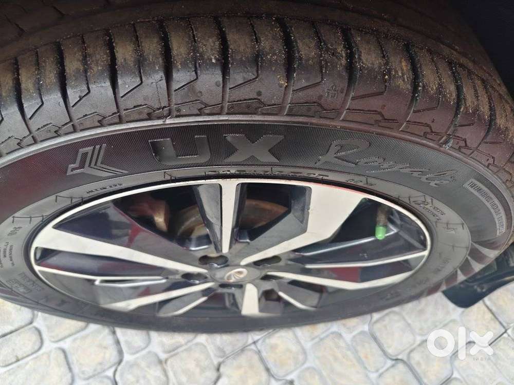 Mahindra Xuv300 W8, 2019, Petrol
