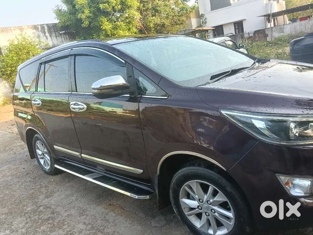 Toyota Innova Crysta 2016