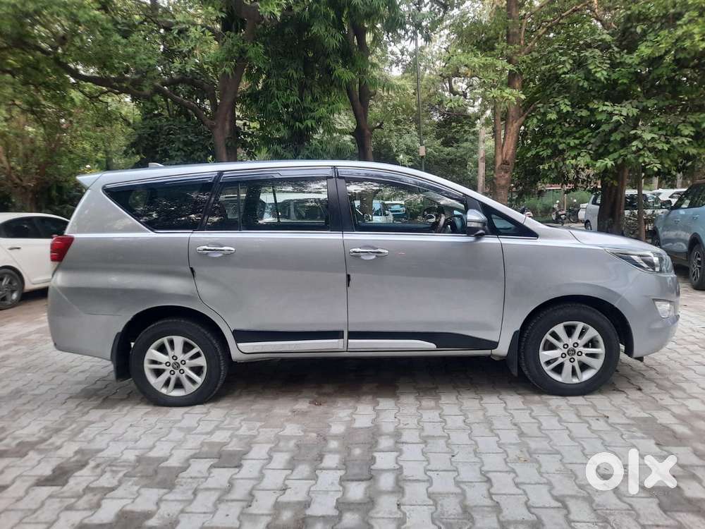 Toyota Innova Crysta 2.8 Gx At, 2017, Diesel