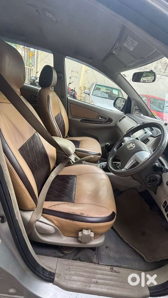 Toyota Innova 2.5 Vx 8 Str Bs-iii, 2012, Diesel