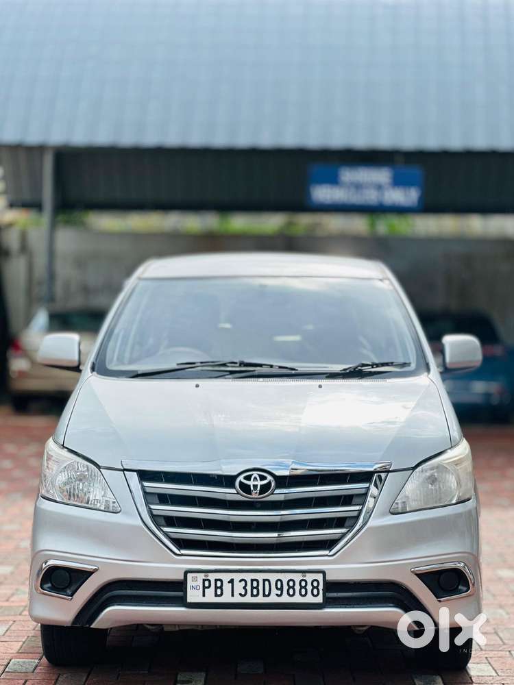 Toyota Innova 2.5 G (diesel) 8 Seater, 2013, Diesel