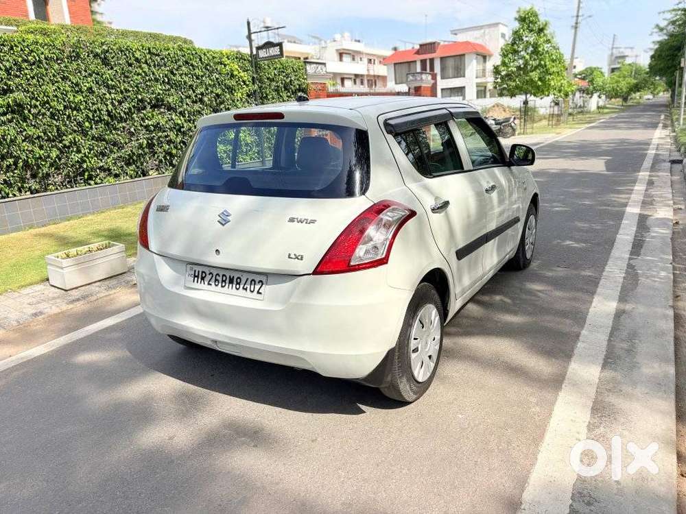 Maruti Suzuki Swift Lxi Option, 2011, Petrol