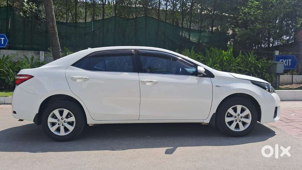 Toyota Corolla Altis 2010-2013 G, 2014, Petrol