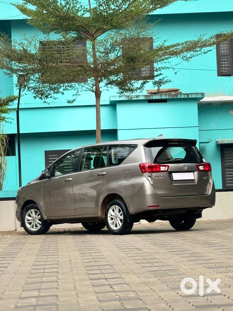 Toyota Innova Crysta 2.8 Gx At, 2016, Diesel