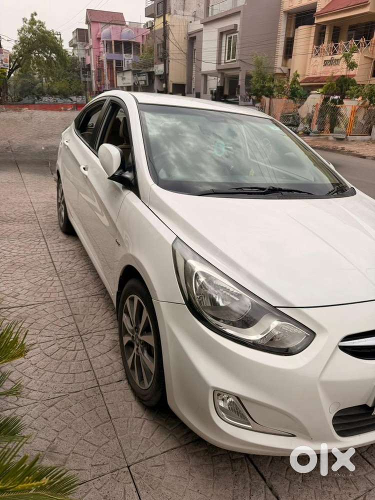 Reliable Hyundai Verna Petrol 2013