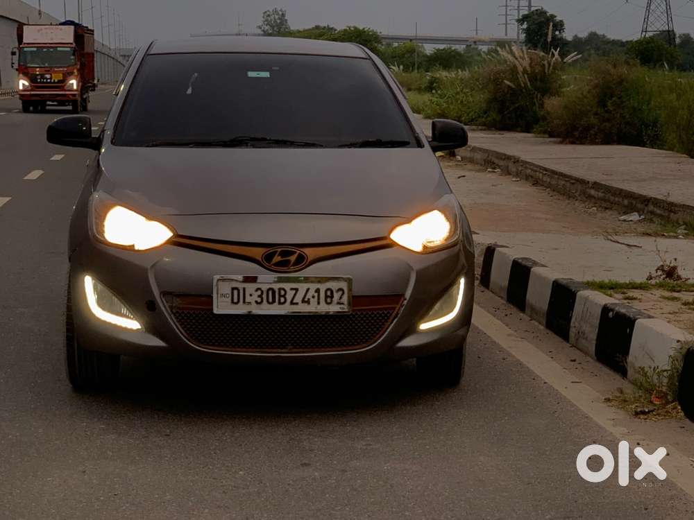 Hyundai I20 2013 83000 Km Driven  All Original New Tire Pure Petrol
