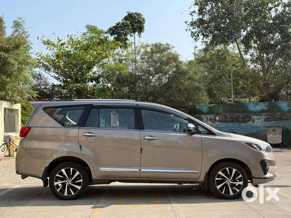 Toyota Innova Crysta