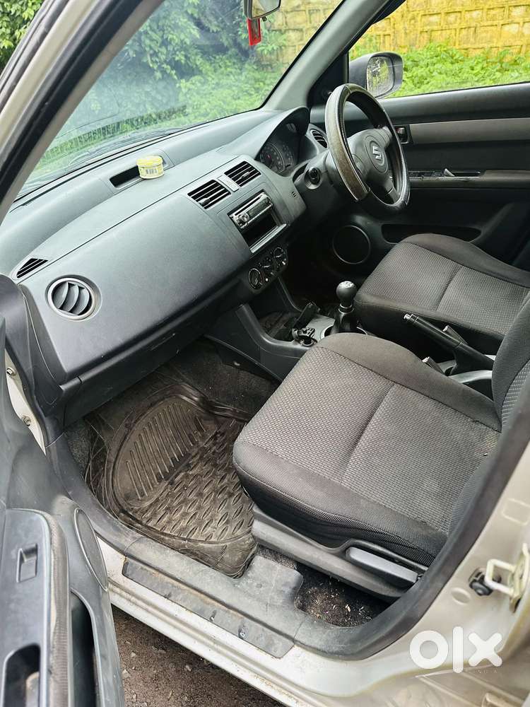 Maruti Suzuki Swift 1.3 Vxi, 2005, Petrol
