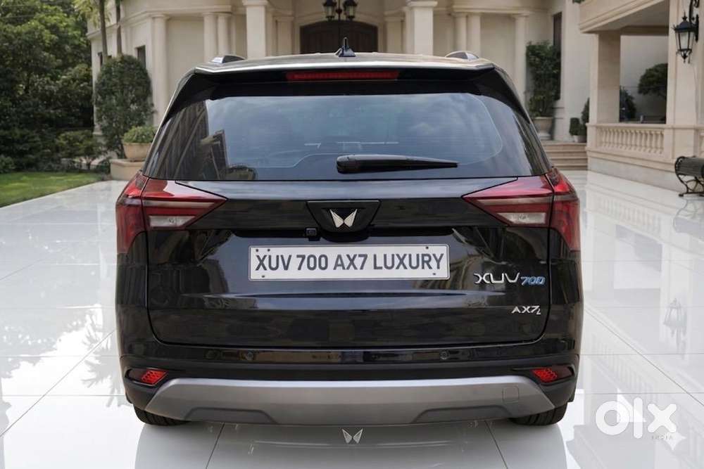 Mahindra Xuv700 2024 Petrol Well Maintained