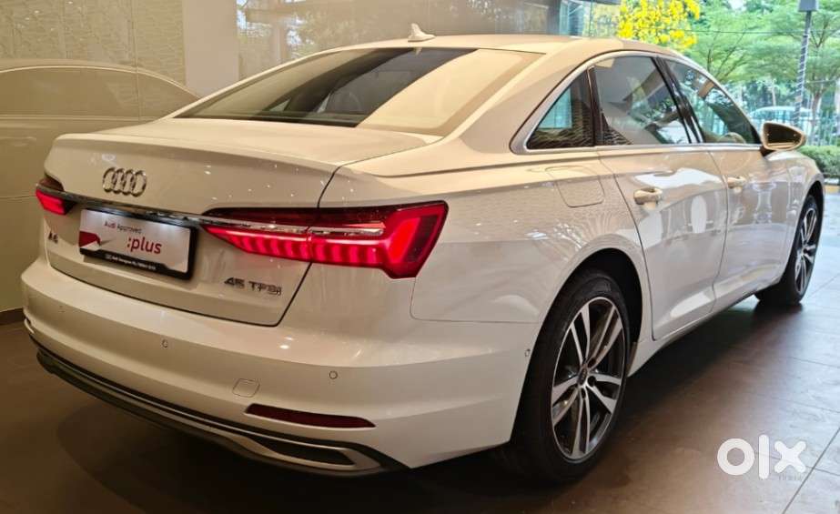 Audi A6 Technology 45 Tfsi W/o Matrix, 2024, Petrol