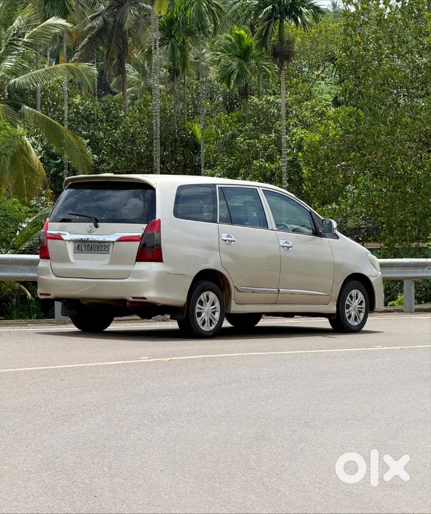 Toyota Innova G4