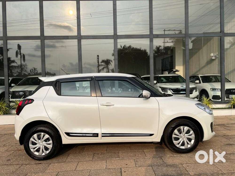 Maruti Suzuki Swift Amt Vxi, 2020, Petrol