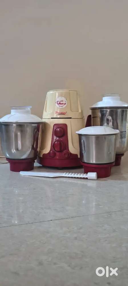 Prestige Deluxe VS 750W Mixer Grinder with 3 Jars & Spatula